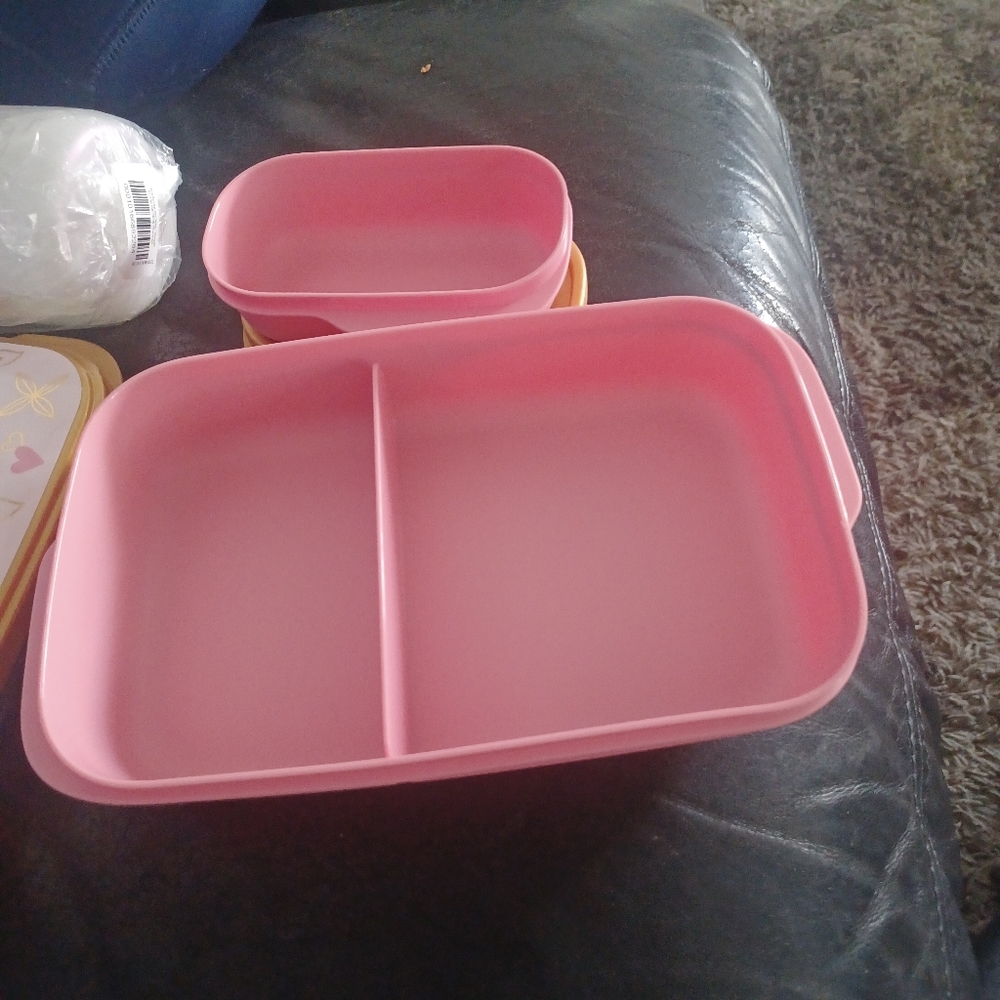 New Tupperware - Picture 6 of 6
